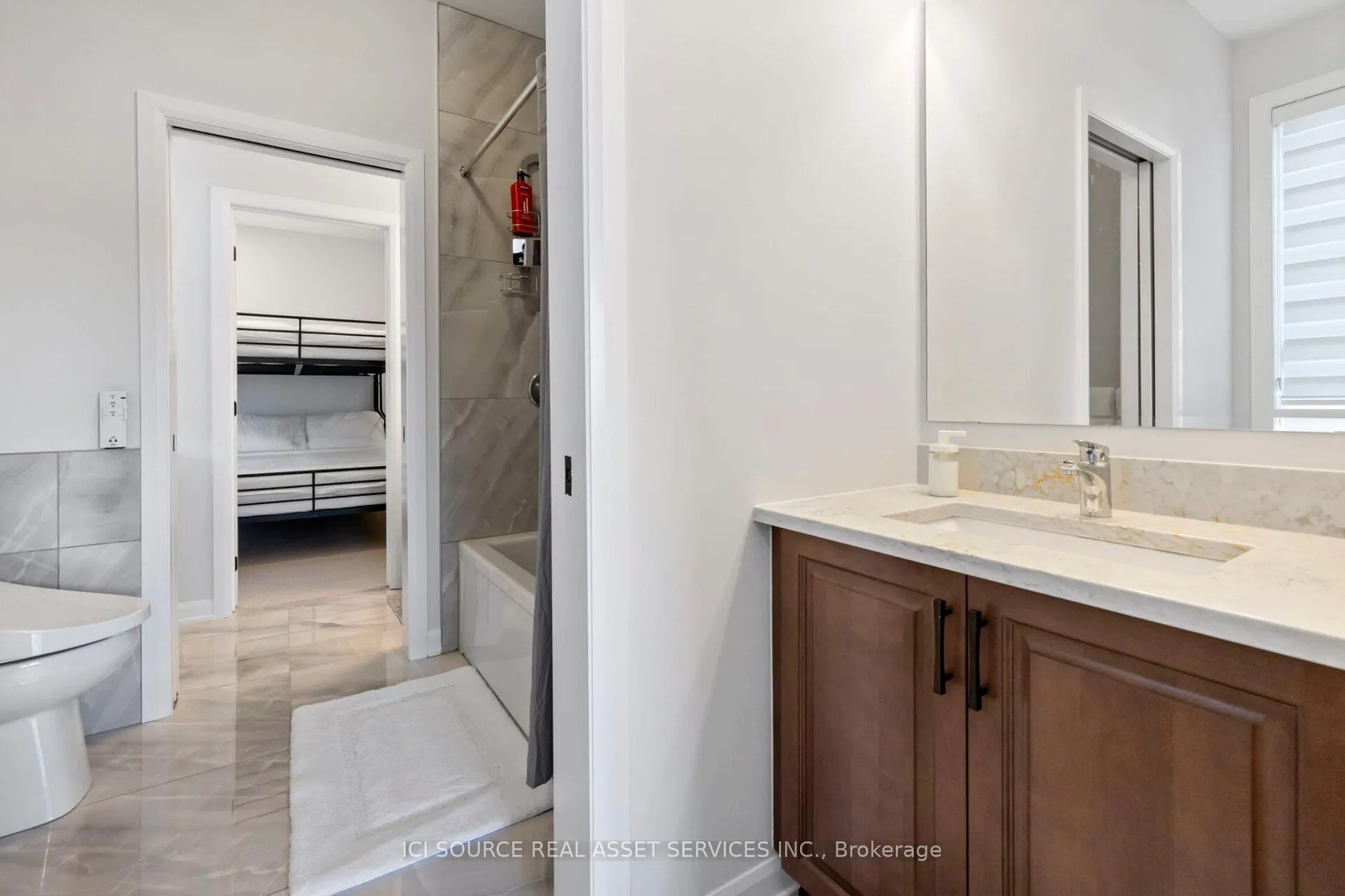 Photo 25 of 733 Coast Circle, Ottawa, Mahogany Community — HOMEH