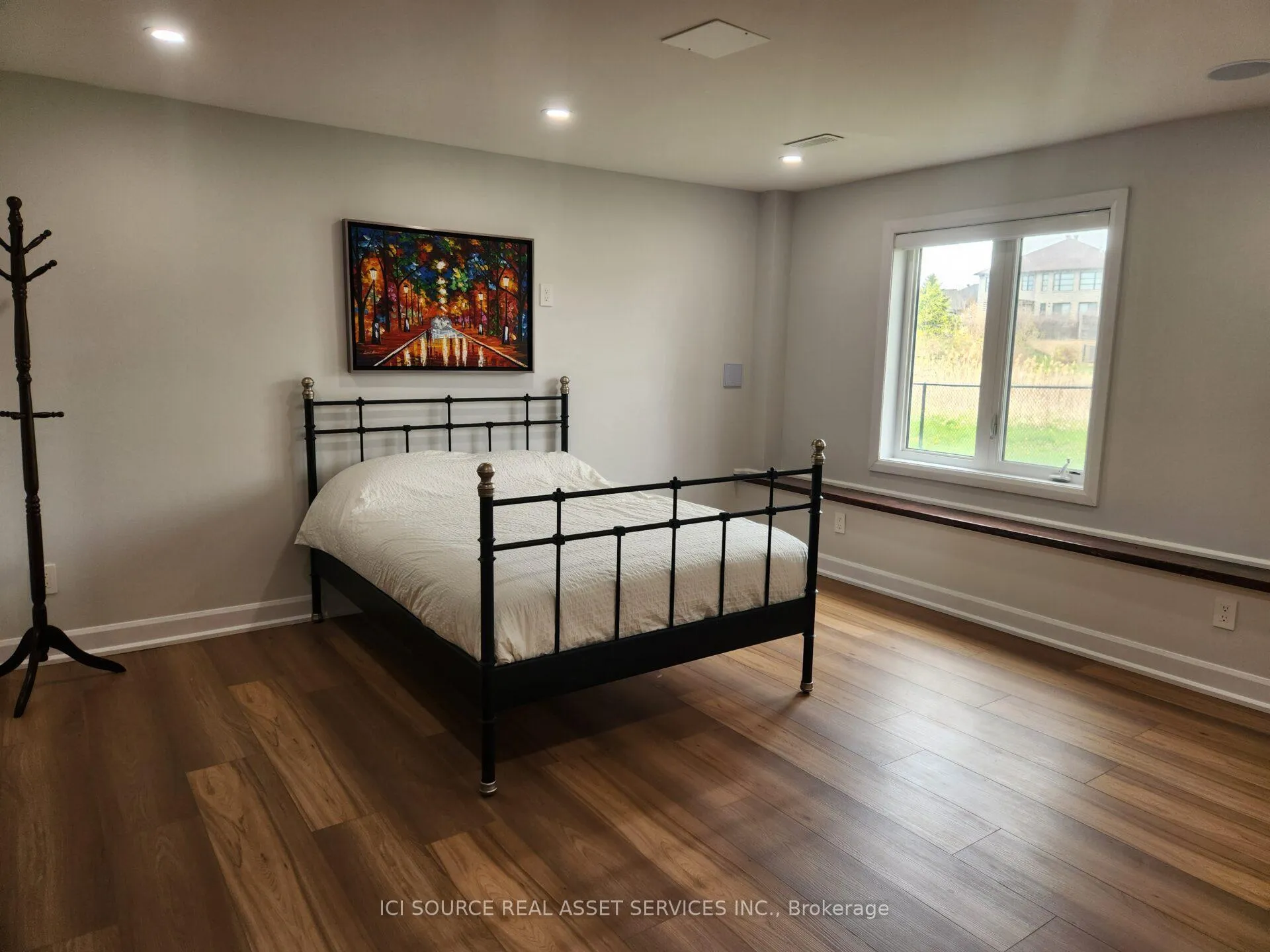 Photo 31 of 733 Coast Circle, Ottawa, Mahogany Community — HOMEH