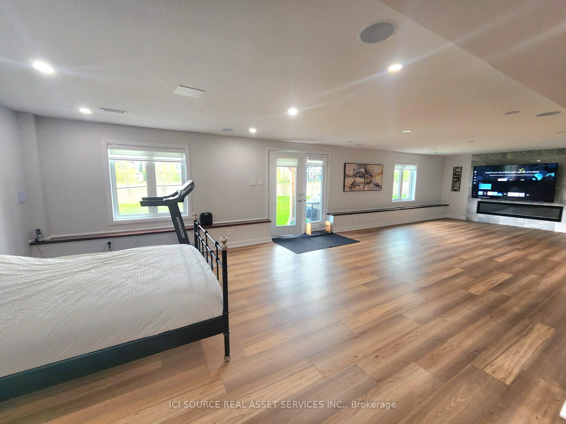 Photo 34 of 733 Coast Circle, Ottawa, Mahogany Community — HOMEH