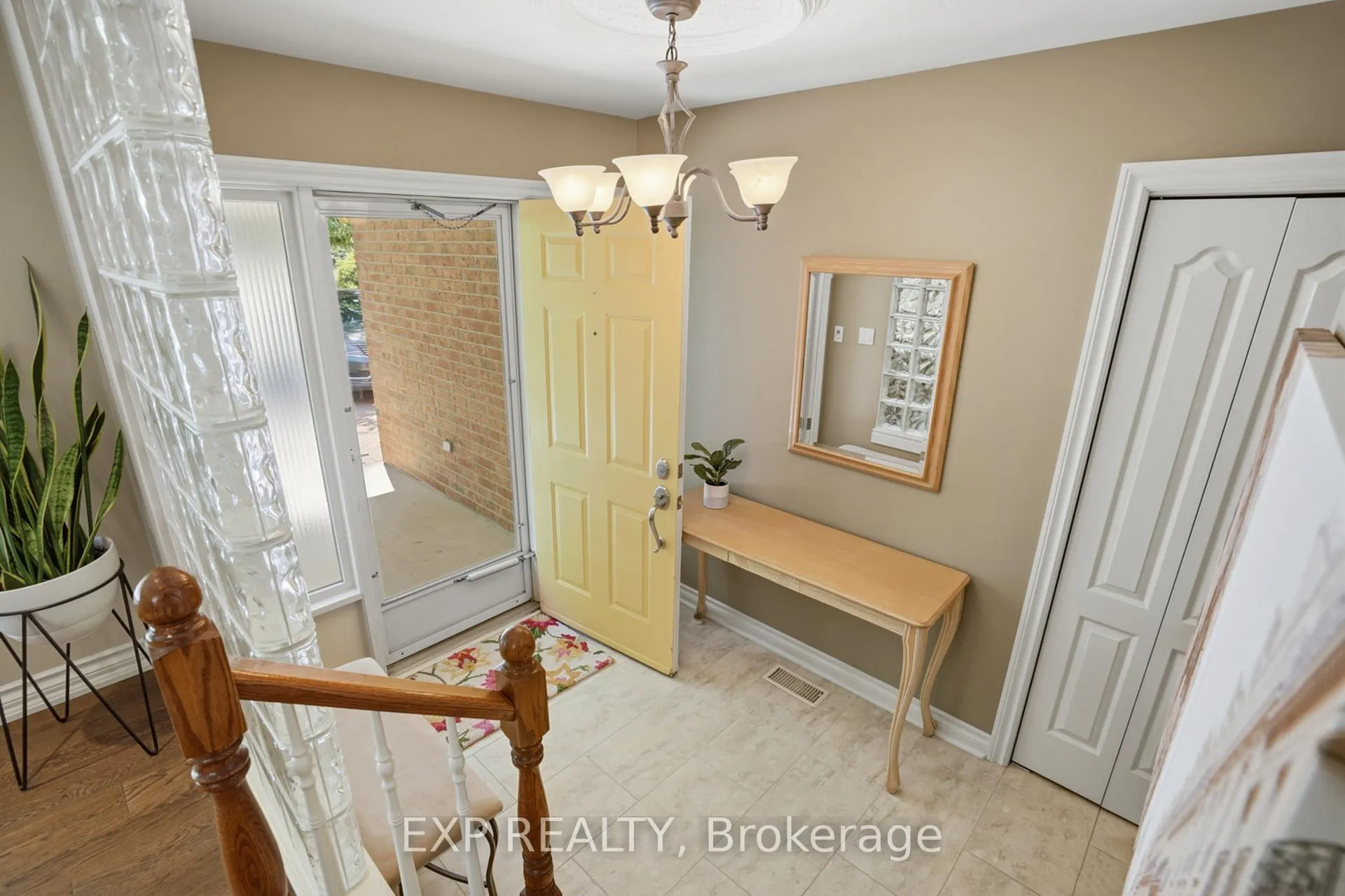 Photo 5 of 9 Boese Court, St. Catharines, Lakeshore — HOMEH