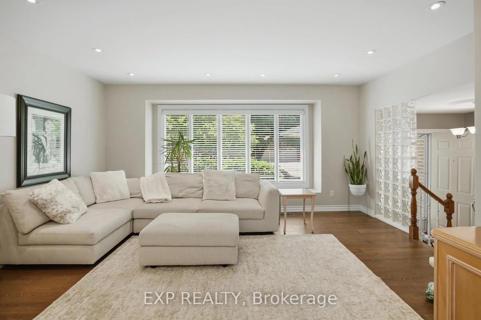 Photo 10 of 9 Boese Court, St. Catharines, Lakeshore — HOMEH