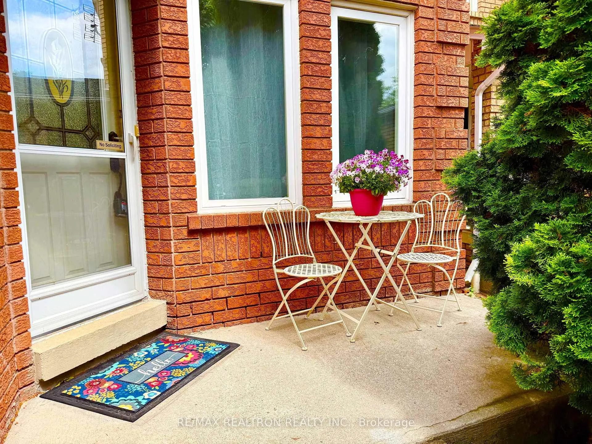 Photo 3 of 67 Sable Crescent, Whitby, Rolling Acres — HOMEH