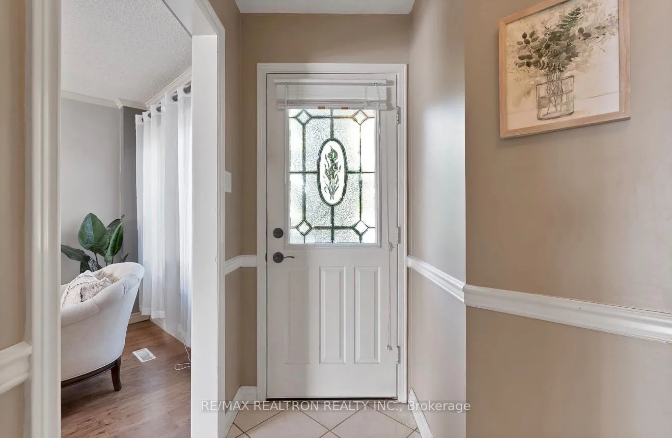 Photo 4 of 67 Sable Crescent, Whitby, Rolling Acres — HOMEH