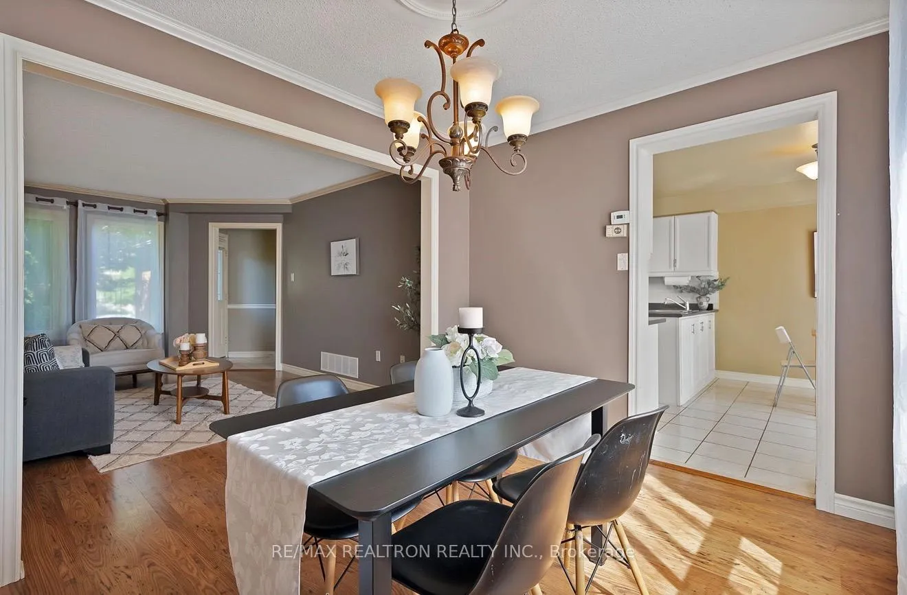 Photo 10 of 67 Sable Crescent, Whitby, Rolling Acres — HOMEH