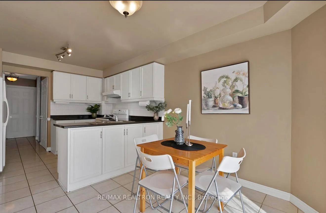 Photo 12 of 67 Sable Crescent, Whitby, Rolling Acres — HOMEH