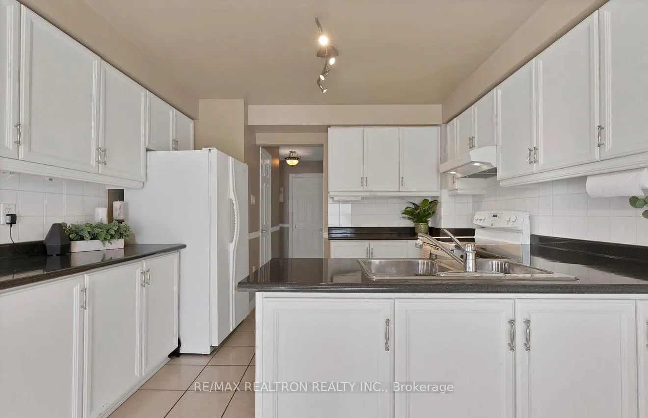Photo 13 of 67 Sable Crescent, Whitby, Rolling Acres — HOMEH