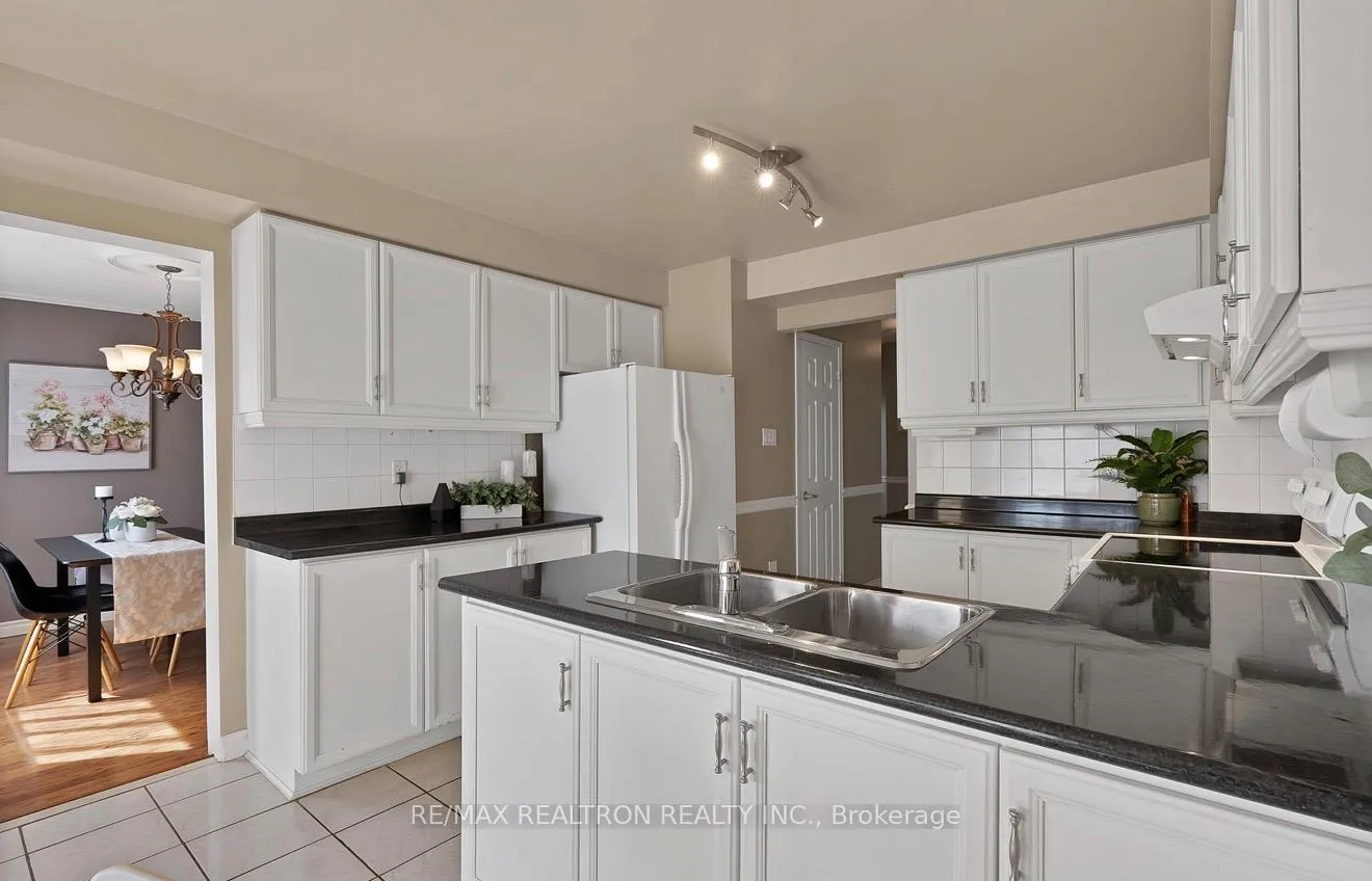 Photo 14 of 67 Sable Crescent, Whitby, Rolling Acres — HOMEH