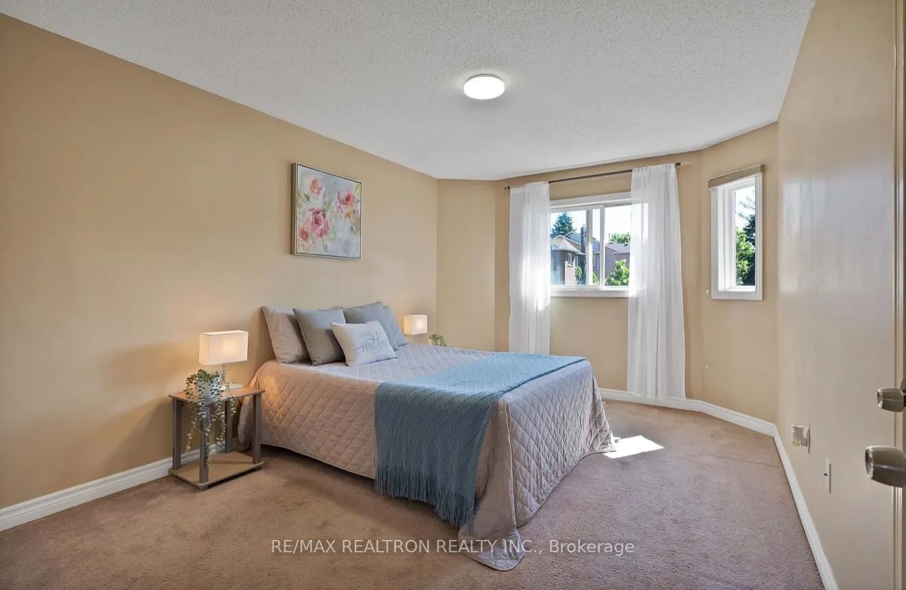 Photo 16 of 67 Sable Crescent, Whitby, Rolling Acres — HOMEH