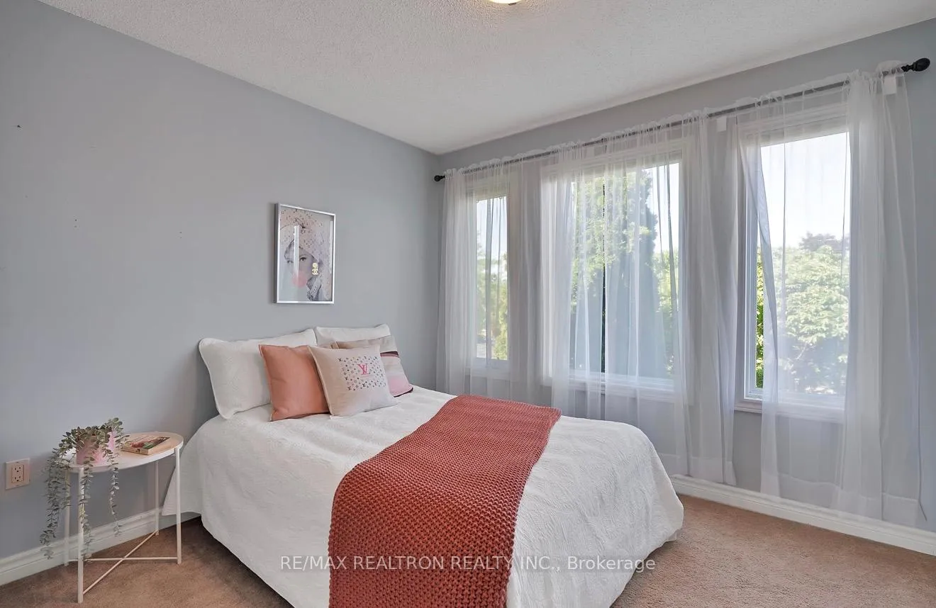 Photo 19 of 67 Sable Crescent, Whitby, Rolling Acres — HOMEH