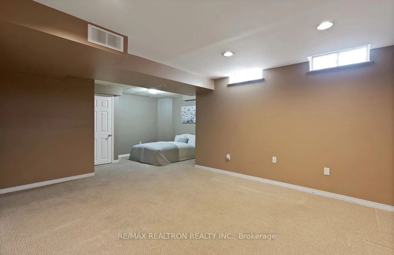 Photo 25 of 67 Sable Crescent, Whitby, Rolling Acres — HOMEH