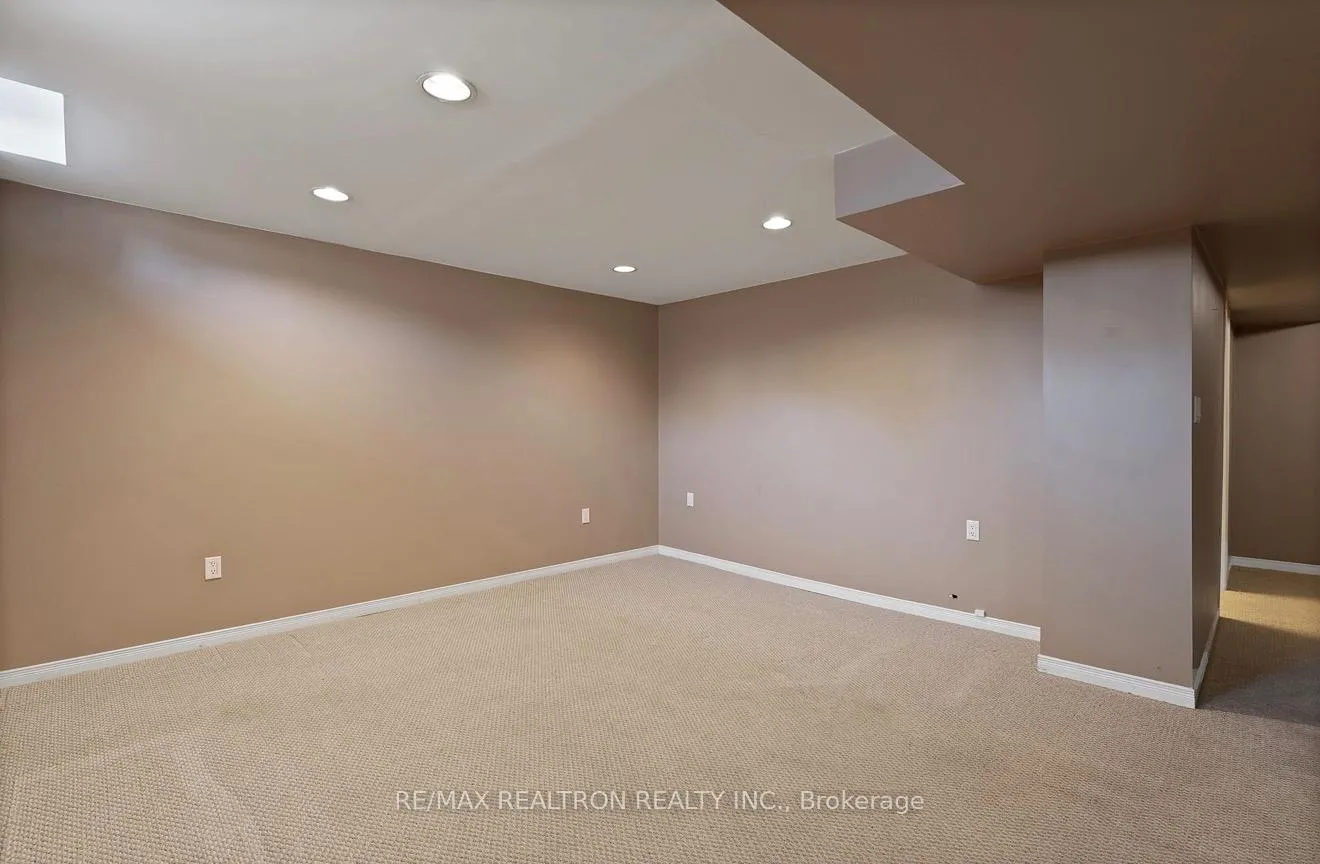 Photo 26 of 67 Sable Crescent, Whitby, Rolling Acres — HOMEH