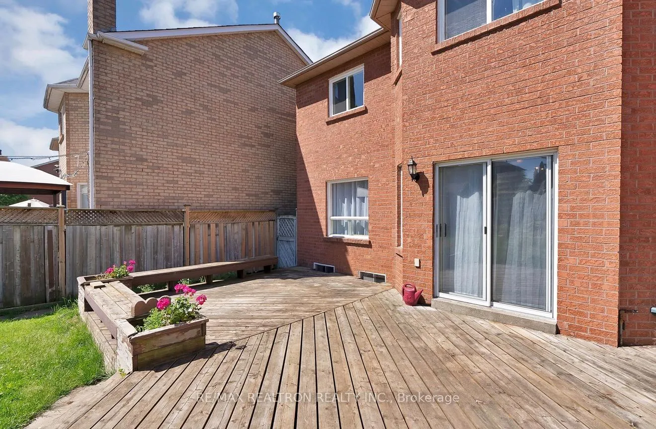 Photo 29 of 67 Sable Crescent, Whitby, Rolling Acres — HOMEH