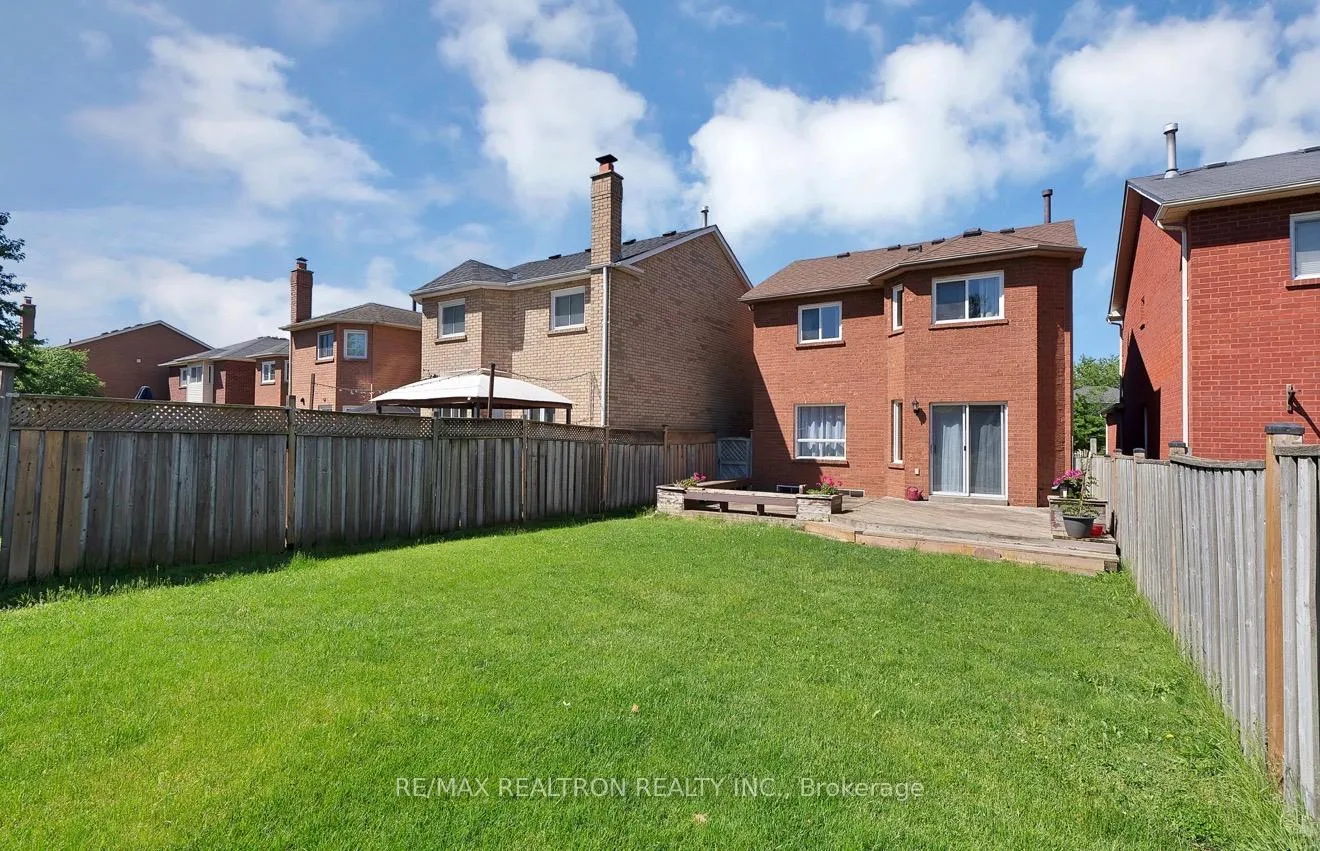 Photo 30 of 67 Sable Crescent, Whitby, Rolling Acres — HOMEH