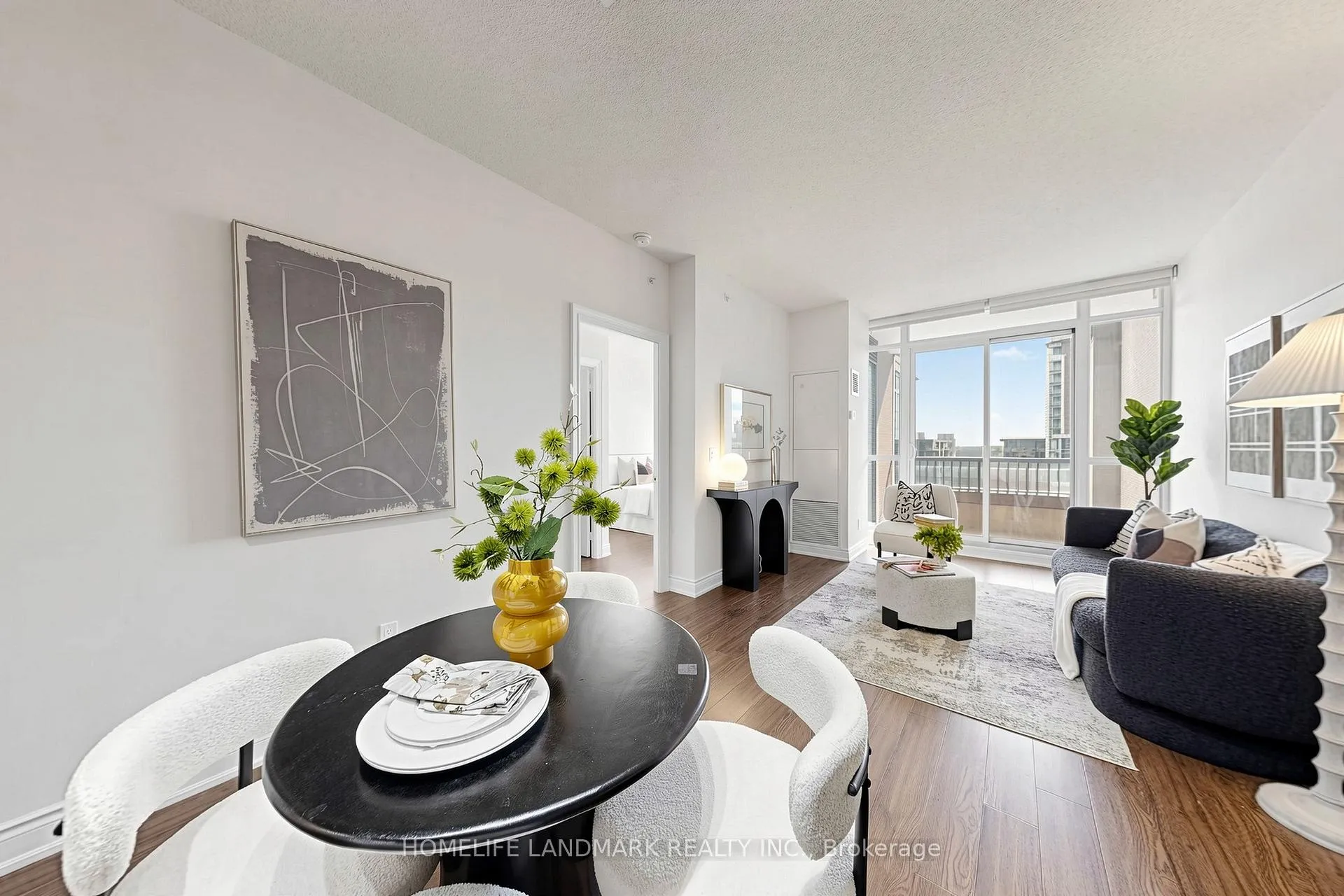 Photo 7 of Unit 1006, 38 Cedarland Drive, Markham, Unionville — HOMEH