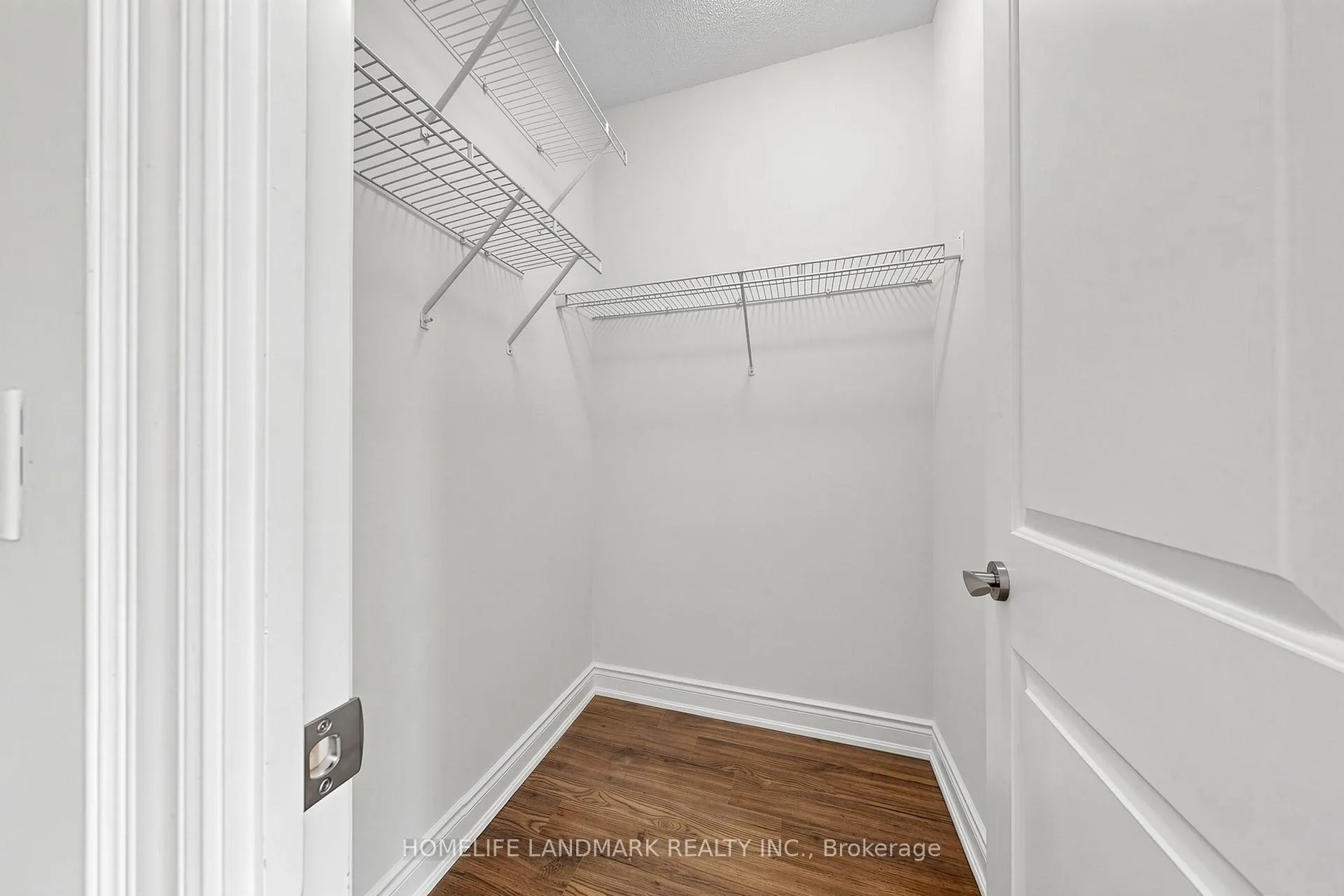 Photo 10 of Unit 1006, 38 Cedarland Drive, Markham, Unionville — HOMEH