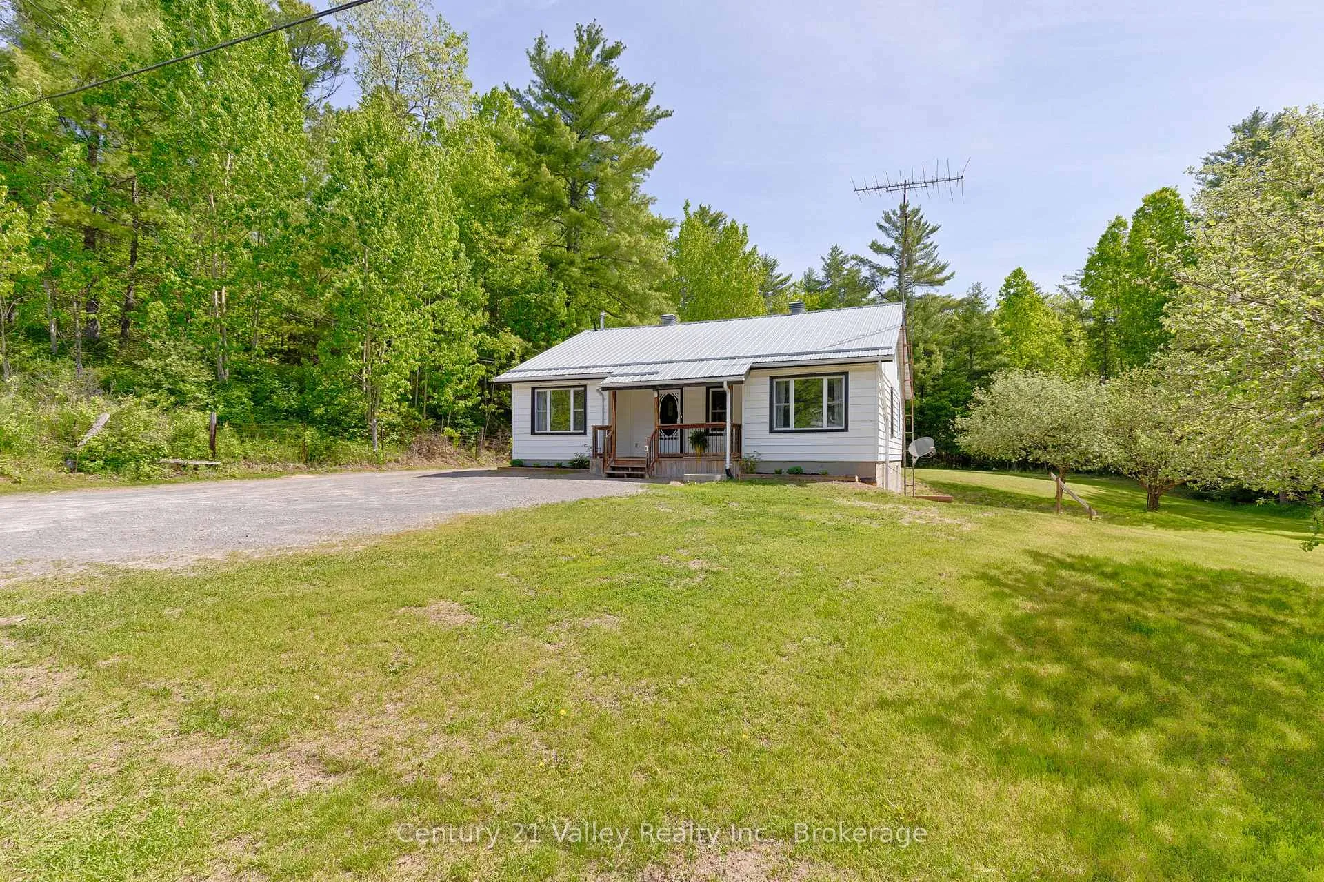 Photo 1 of 33898 41 Highway, Bonnechere Valley, Eganville/Bonnechere Twp — HOMEH