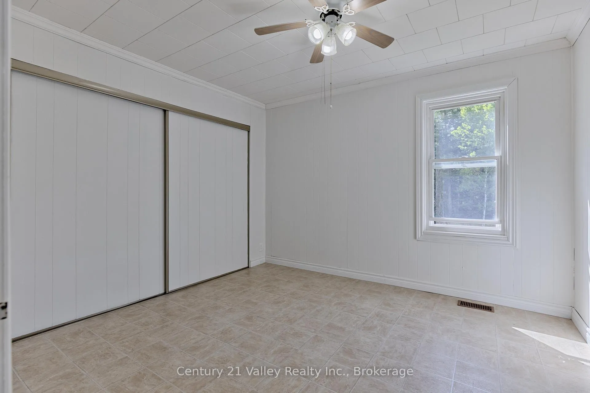Photo 14 of 33898 41 Highway, Bonnechere Valley, Eganville/Bonnechere Twp — HOMEH