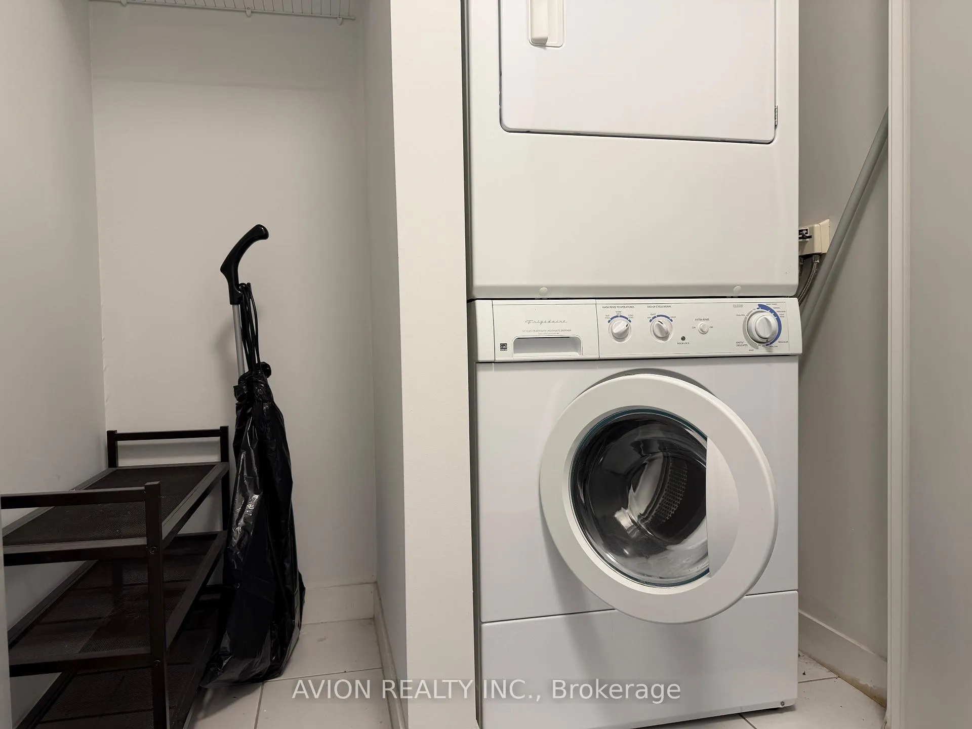 Photo 6 of Unit 1001, 770 Bay Street, Toronto, Bay Street Corridor — HOMEH