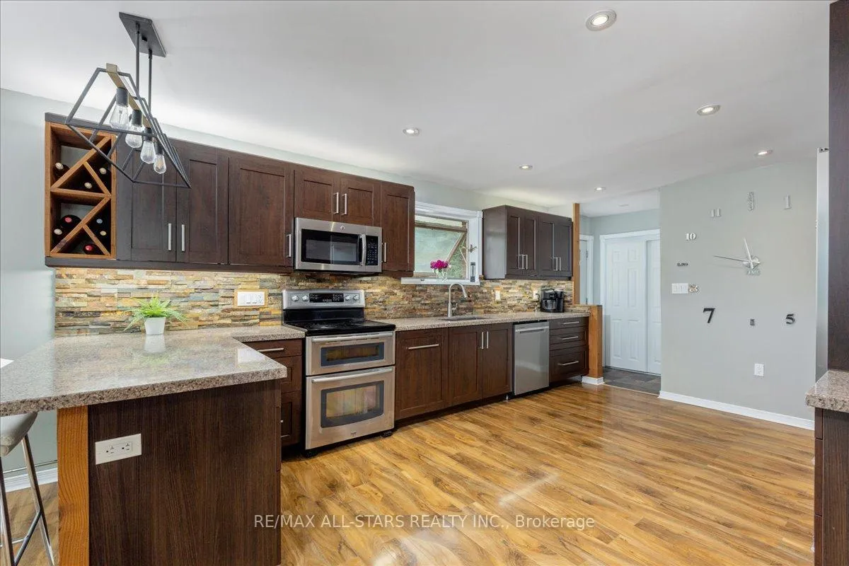 Photo 11 of 562 Catering Road, Georgina, Sutton & Jackson's Point — HOMEH