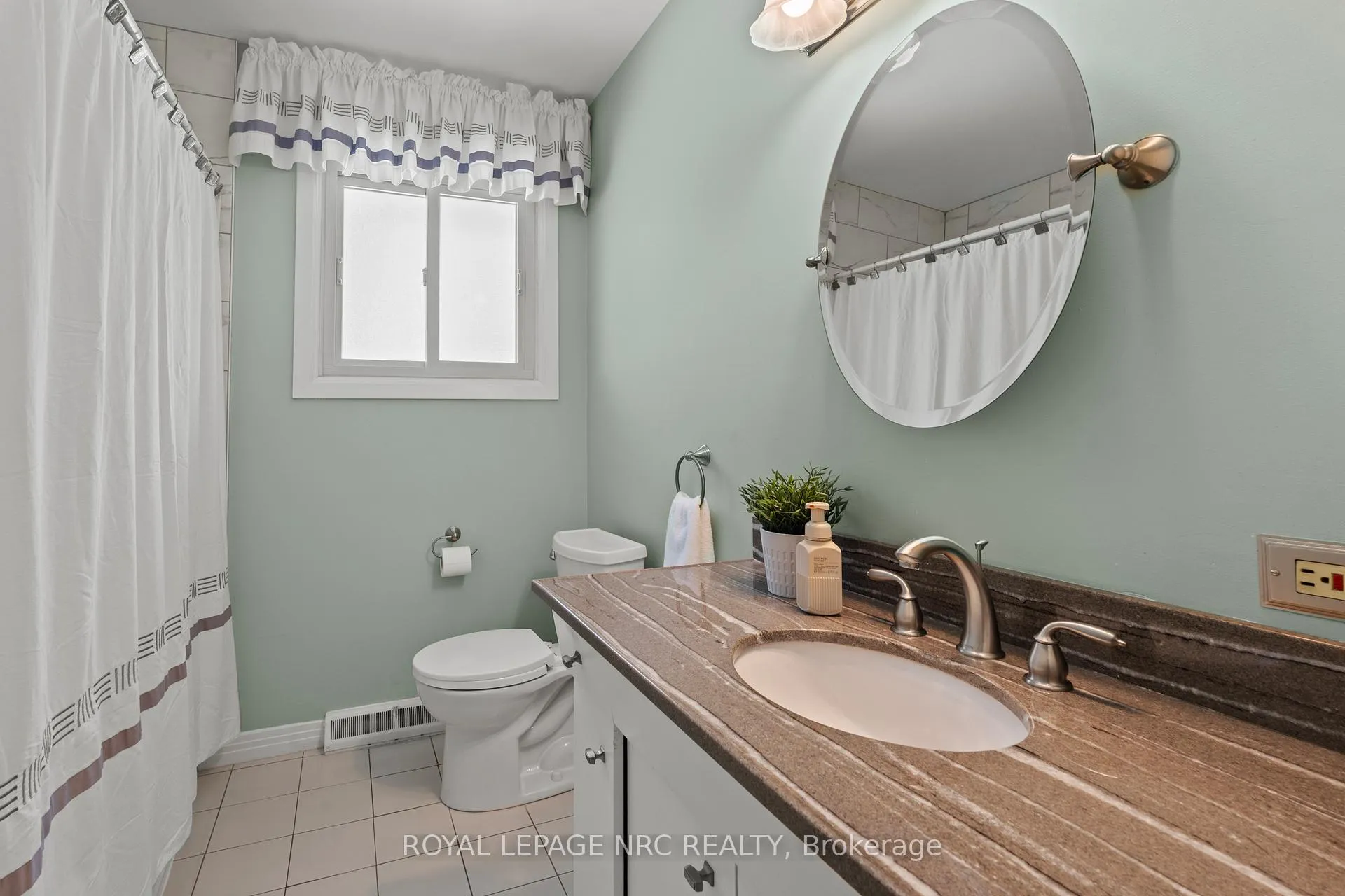Photo 24 of 116 Windward Street, St. Catharines, Carlton/Bunting — HOMEH