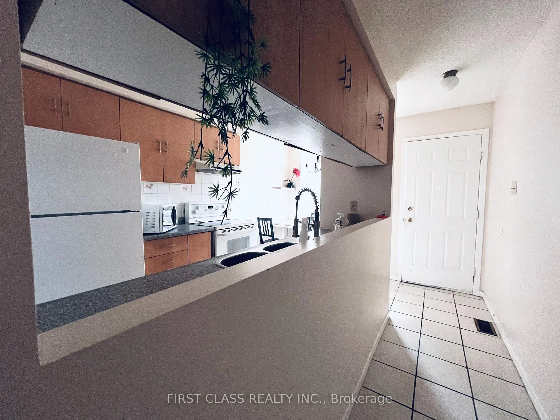Photo 2 of 53 Spring Forest Square, Scarborough, Agincourt South-Malvern West — HOMEH