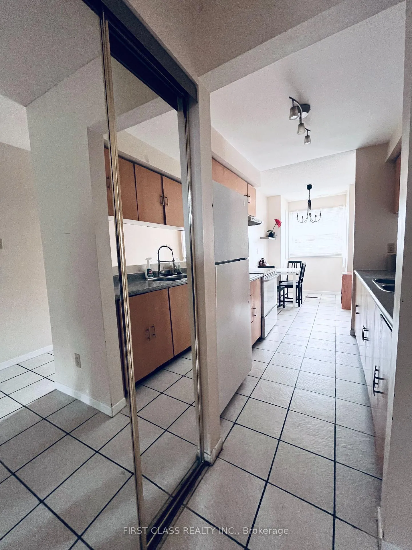 Photo 5 of 53 Spring Forest Square, Scarborough, Agincourt South-Malvern West — HOMEH