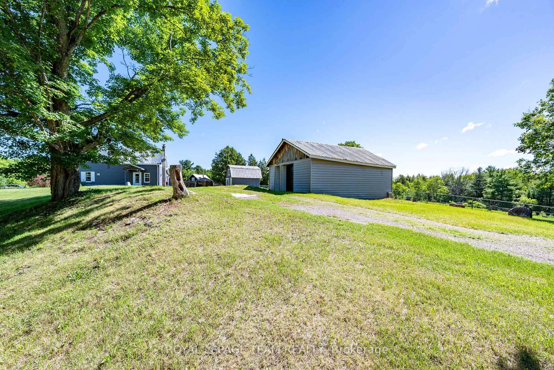 Photo 8 of 828 Cemetery Road, Lanark Highlands, Lanark Highlands (Lavant) Twp — HOMEH