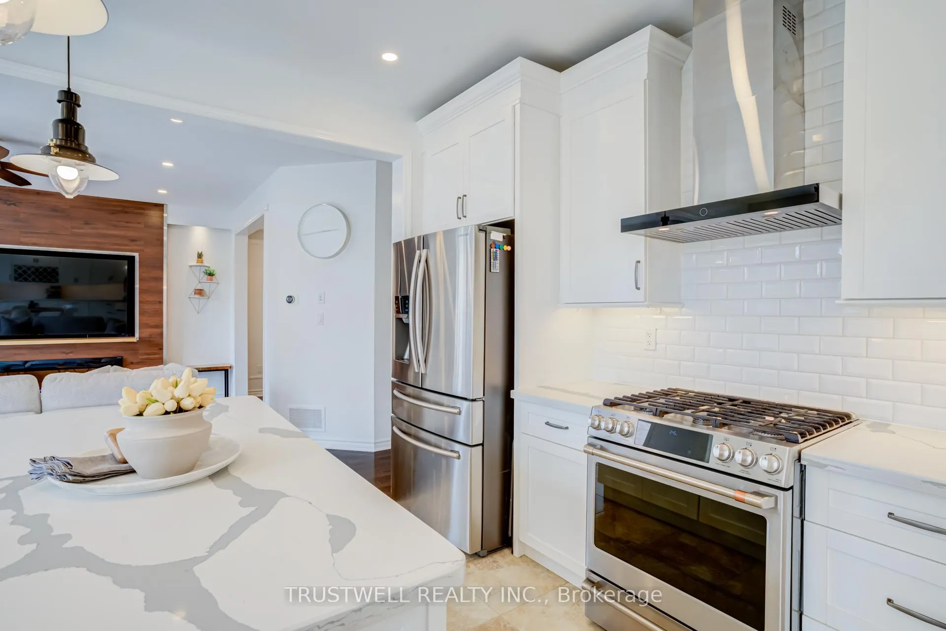 Photo 18 of 334 Trudeau Drive, Milton, Clarke — HOMEH