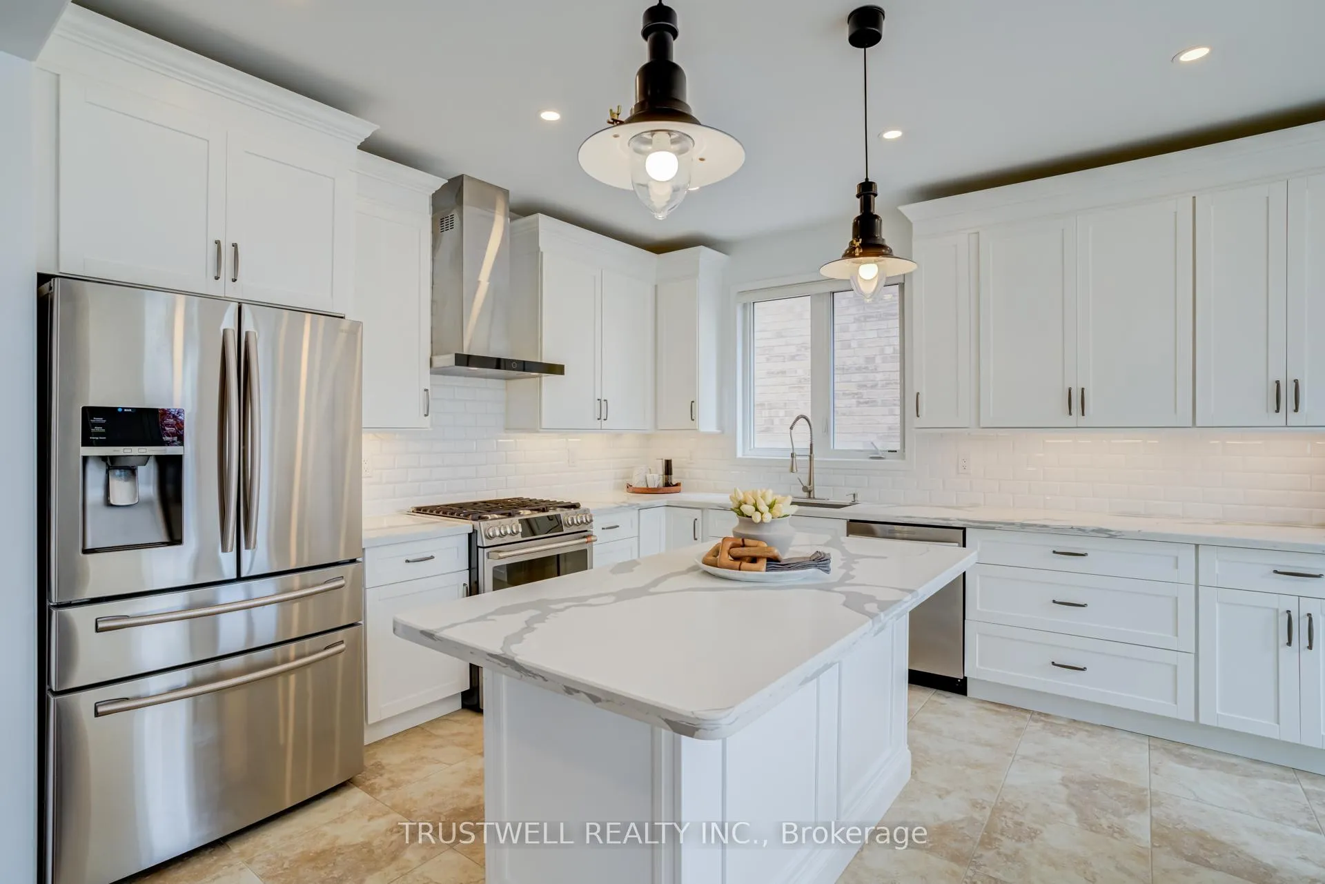 Photo 20 of 334 Trudeau Drive, Milton, Clarke — HOMEH