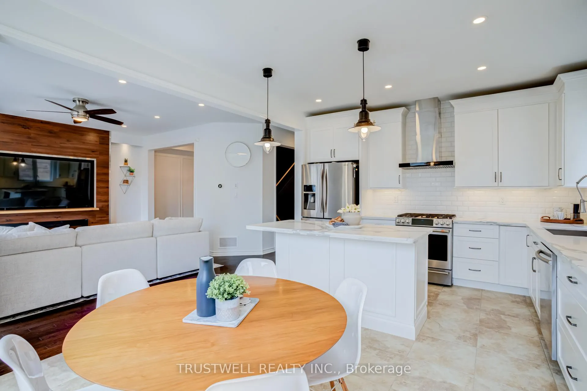 Photo 24 of 334 Trudeau Drive, Milton, Clarke — HOMEH