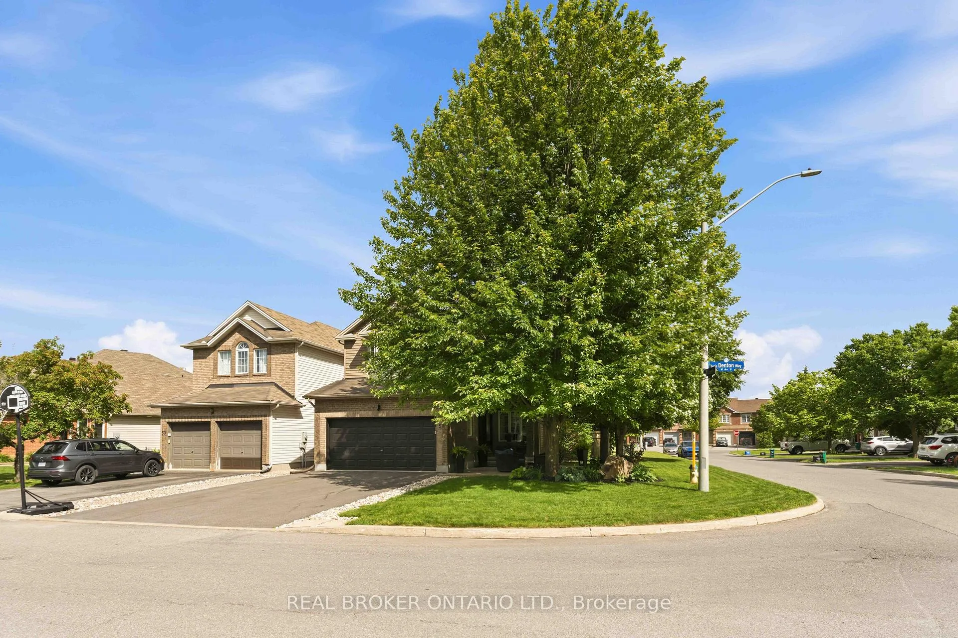 Photo 2 of 51 Denton Way, Ottawa, Fallingbrook/Gardenway South — HOMEH