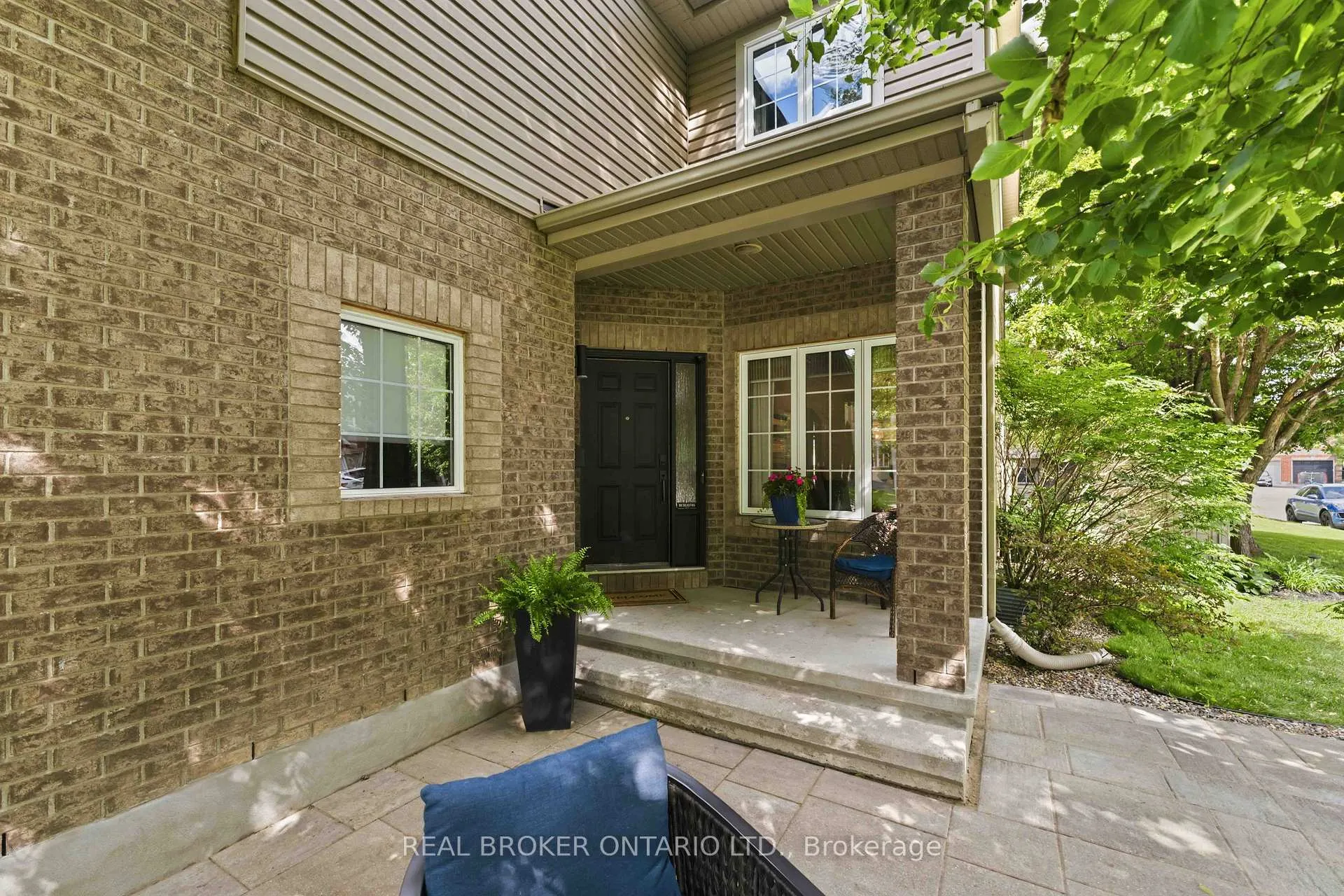 Photo 4 of 51 Denton Way, Ottawa, Fallingbrook/Gardenway South — HOMEH