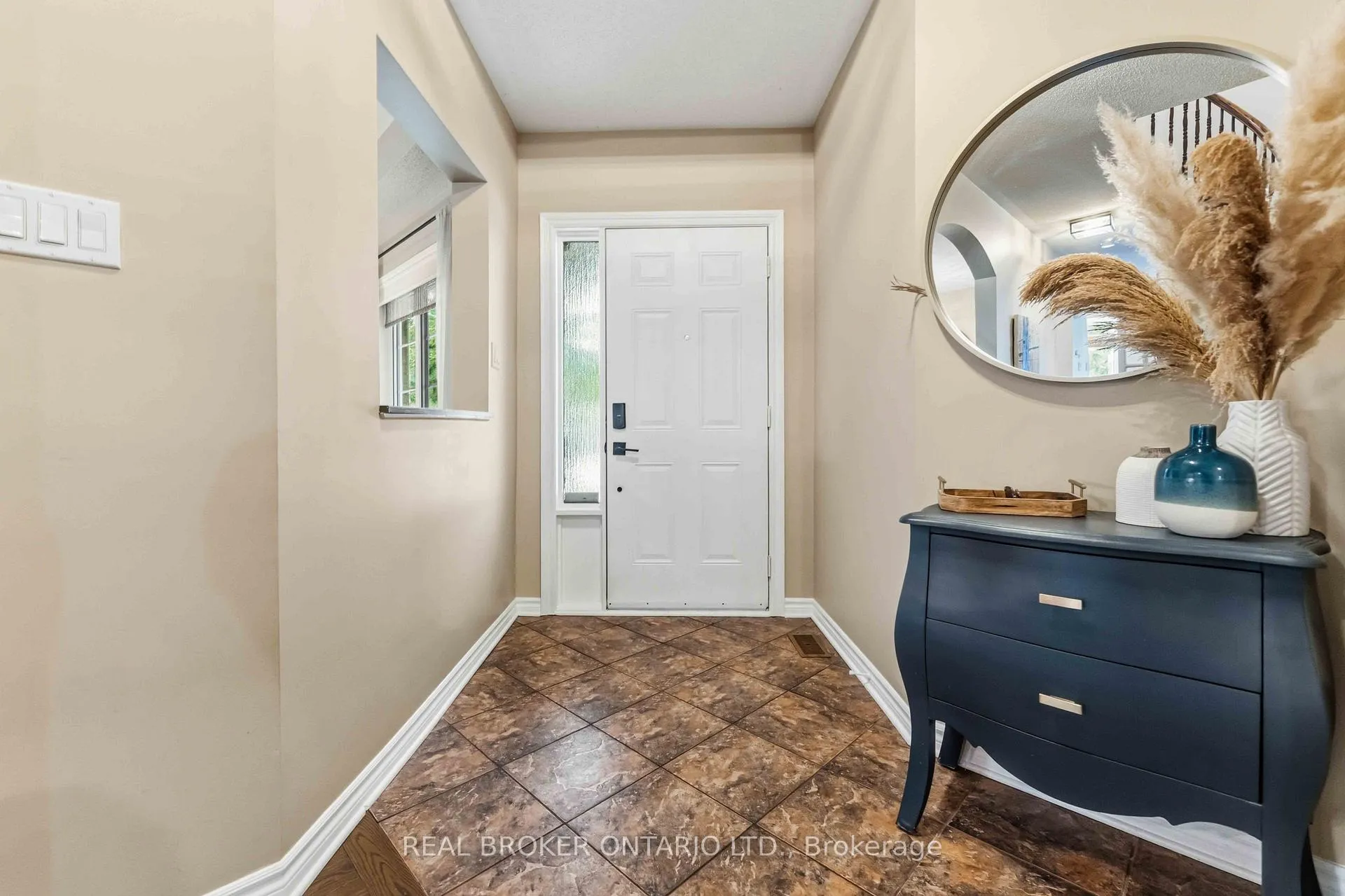 Photo 5 of 51 Denton Way, Ottawa, Fallingbrook/Gardenway South — HOMEH