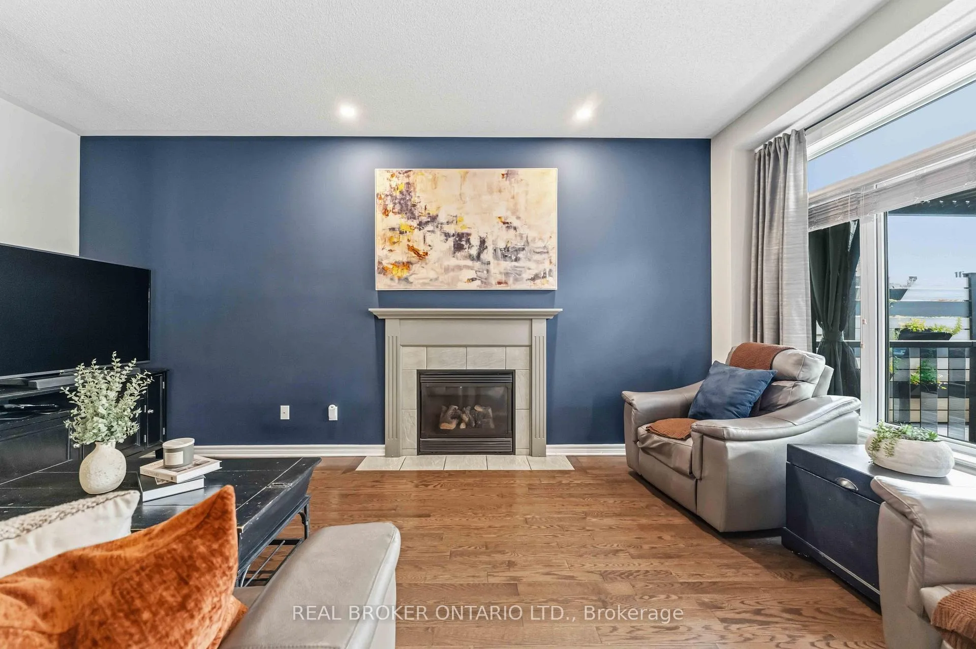 Photo 10 of 51 Denton Way, Ottawa, Fallingbrook/Gardenway South — HOMEH