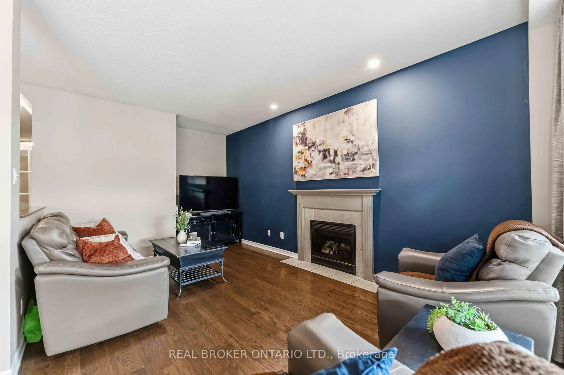 Photo 11 of 51 Denton Way, Ottawa, Fallingbrook/Gardenway South — HOMEH
