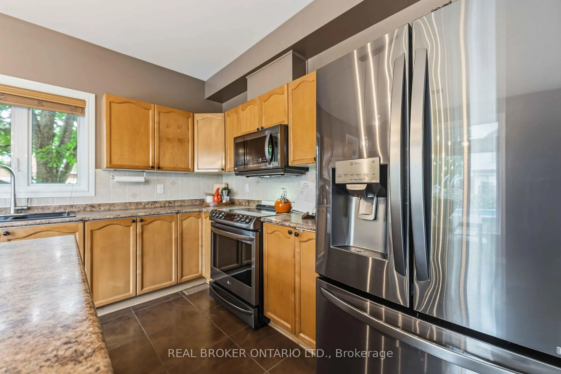 Photo 16 of 51 Denton Way, Ottawa, Fallingbrook/Gardenway South — HOMEH