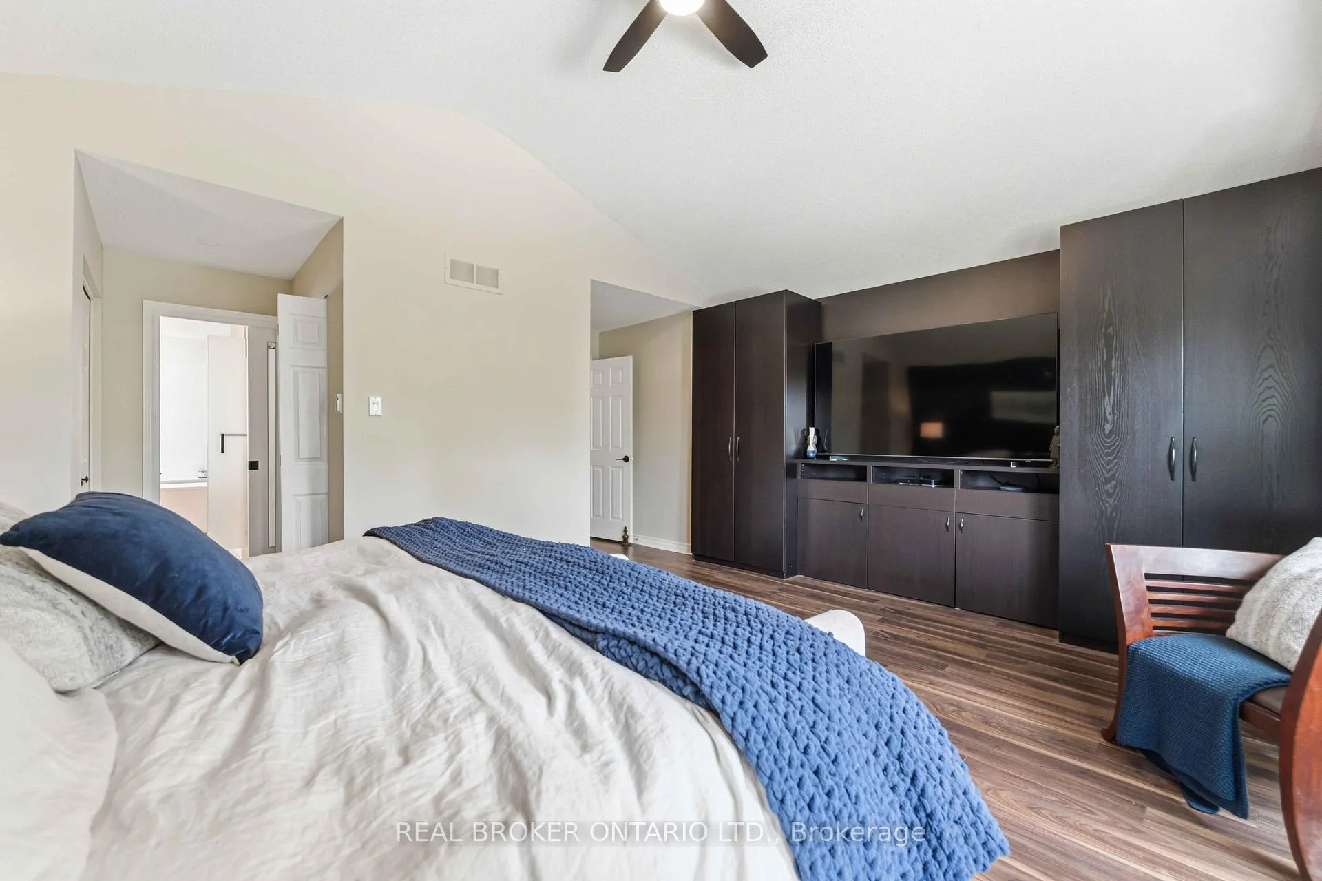 Photo 24 of 51 Denton Way, Ottawa, Fallingbrook/Gardenway South — HOMEH