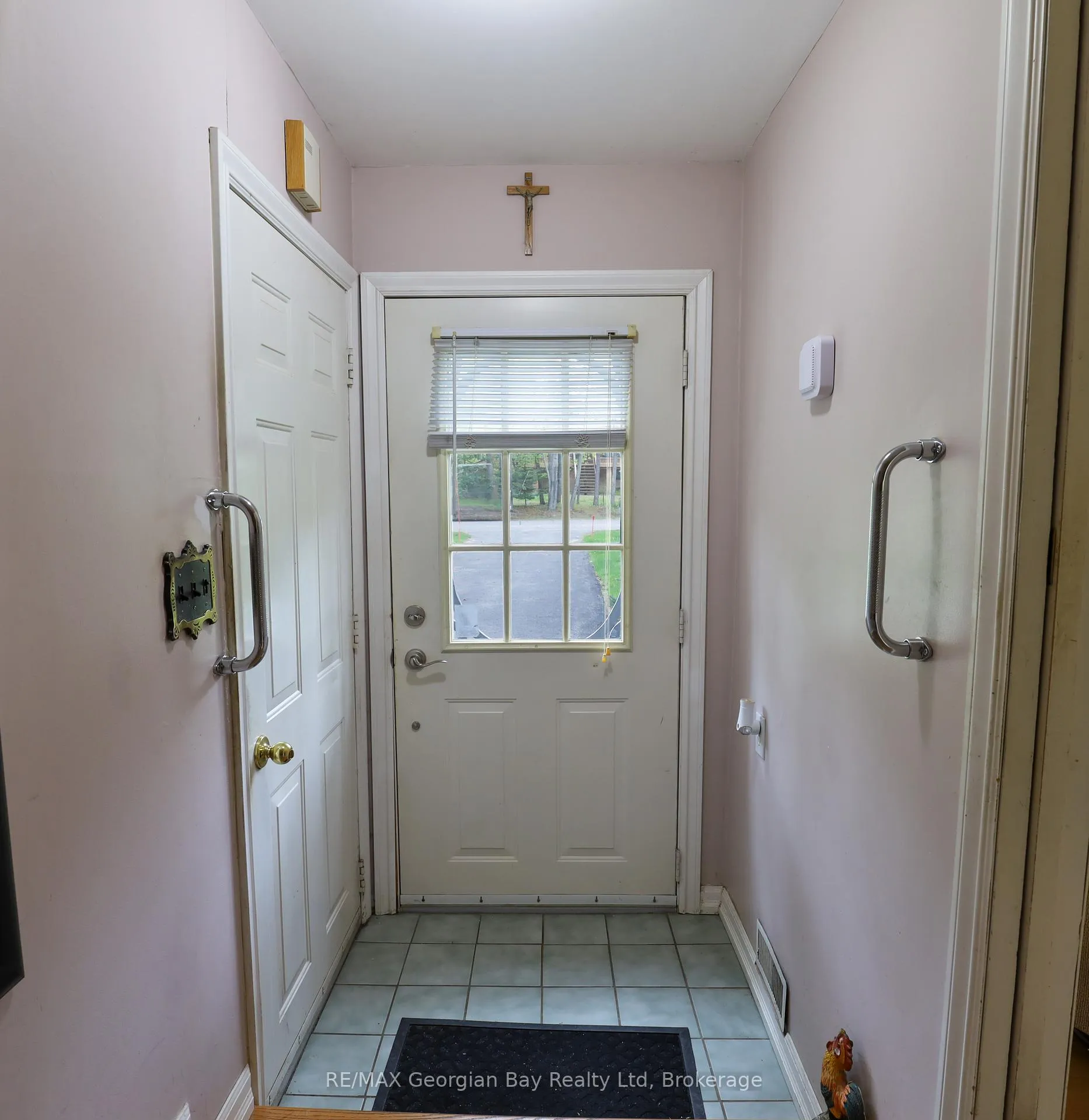 Photo 3 of 1 Lindale Avenue, Tiny, Rural Tiny — HOMEH