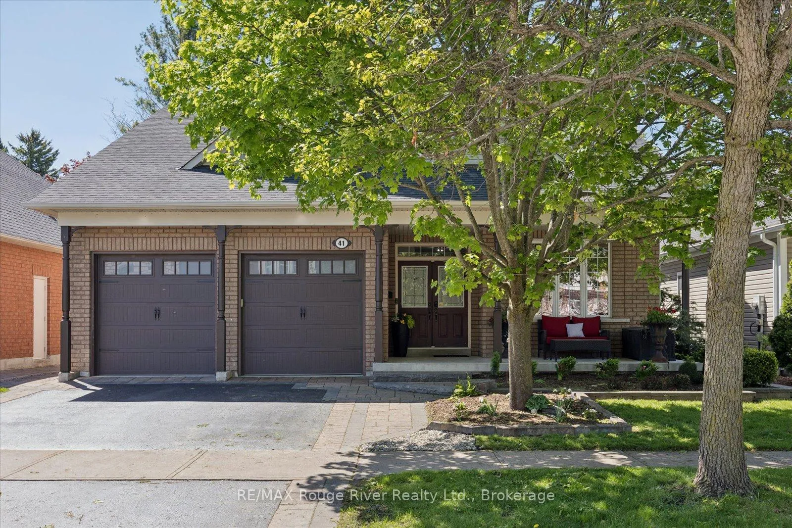 Photo 1 of 41 Leithridge Crescent, Whitby, Brooklin — HOMEH