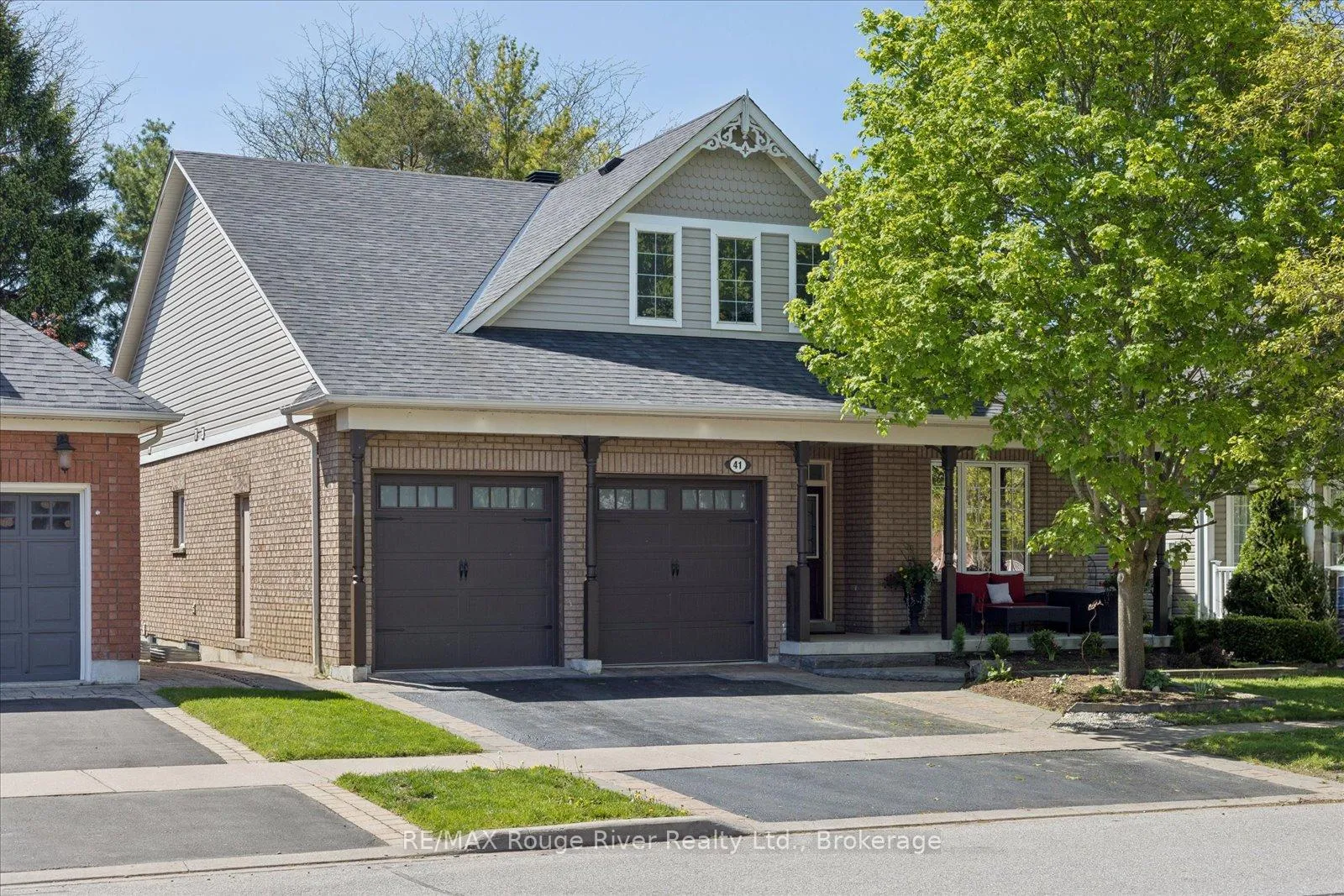 Photo 2 of 41 Leithridge Crescent, Whitby, Brooklin — HOMEH
