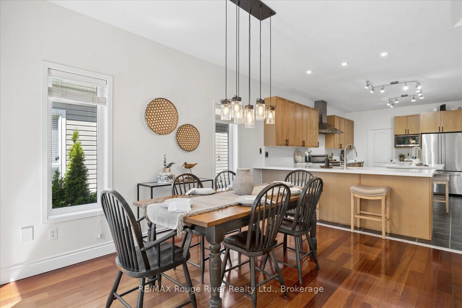 Photo 11 of 41 Leithridge Crescent, Whitby, Brooklin — HOMEH