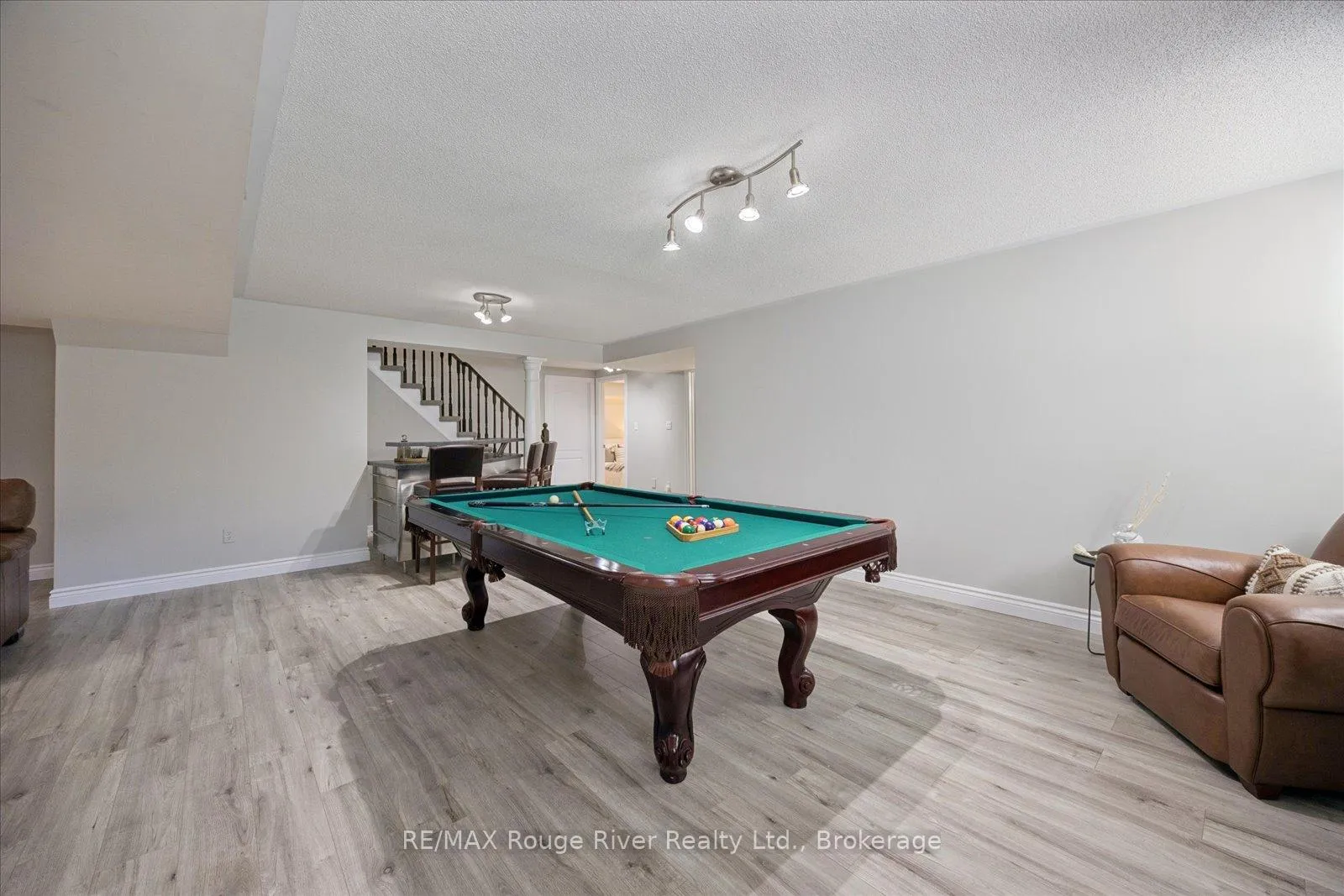 Photo 28 of 41 Leithridge Crescent, Whitby, Brooklin — HOMEH
