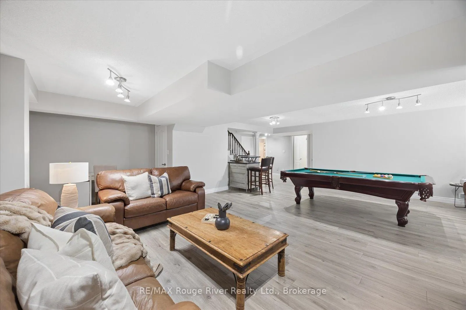 Photo 30 of 41 Leithridge Crescent, Whitby, Brooklin — HOMEH
