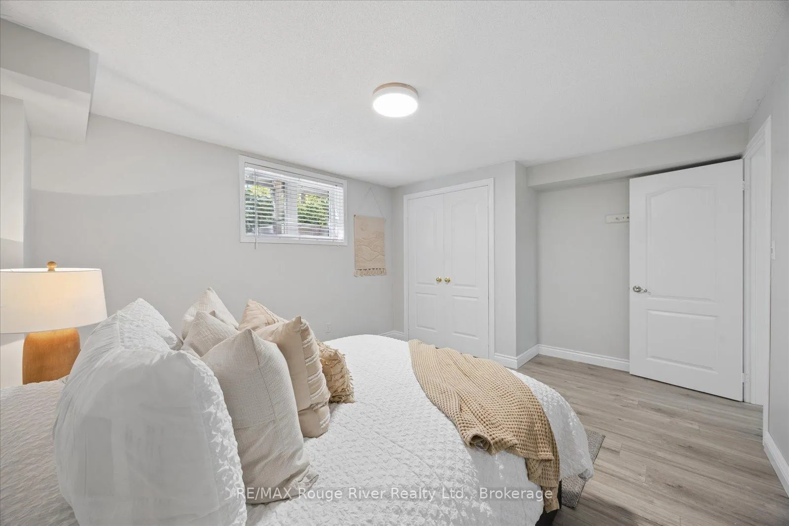 Photo 34 of 41 Leithridge Crescent, Whitby, Brooklin — HOMEH