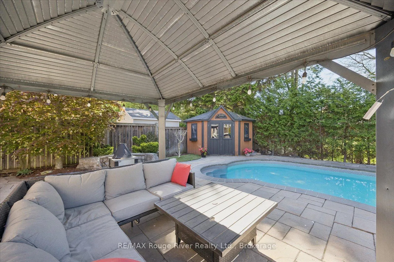 Photo 39 of 41 Leithridge Crescent, Whitby, Brooklin — HOMEH