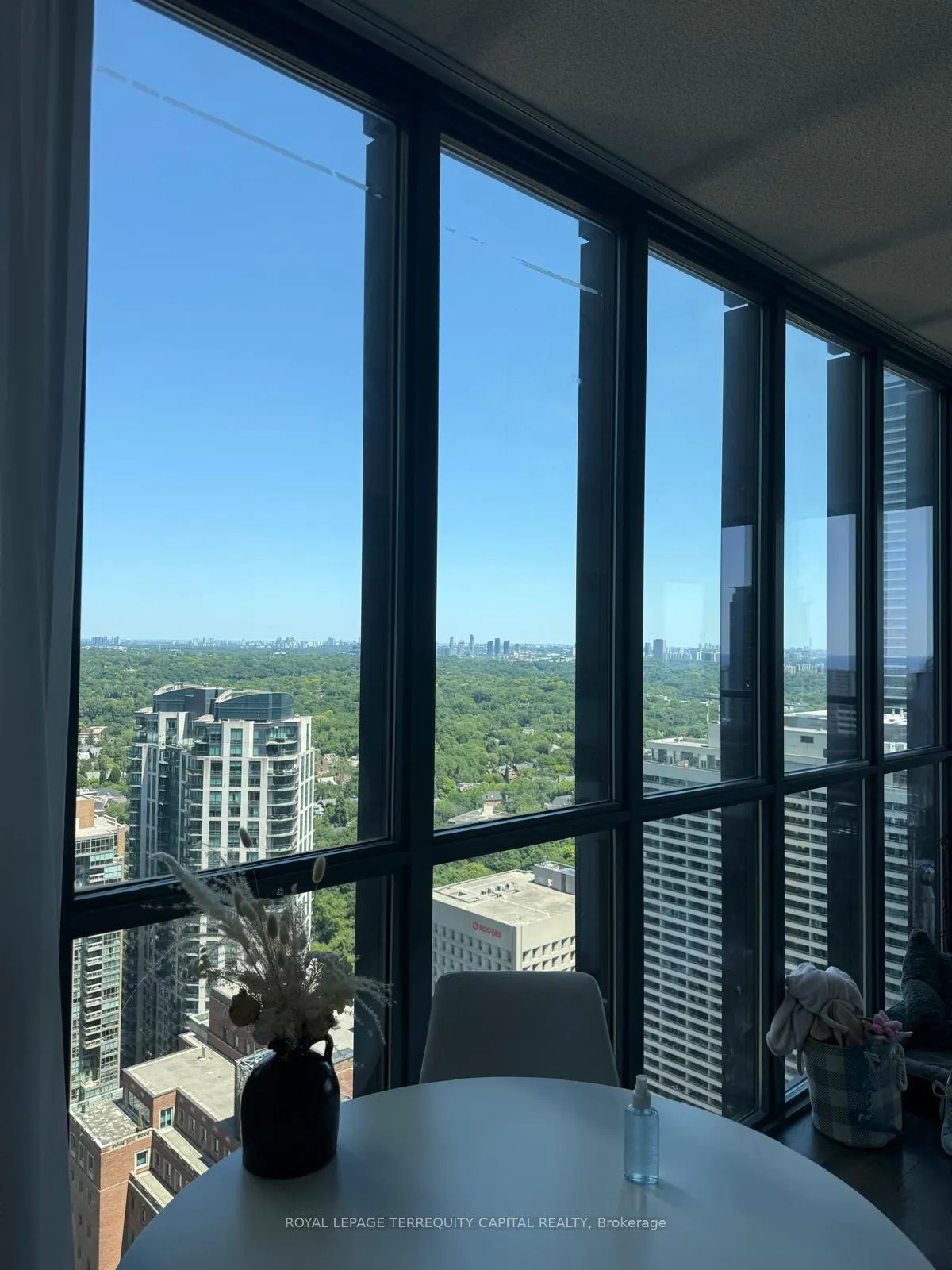 Photo 4 of Unit 3506, 110 Charles Street E, Toronto, Church-Yonge Corridor — HOMEH