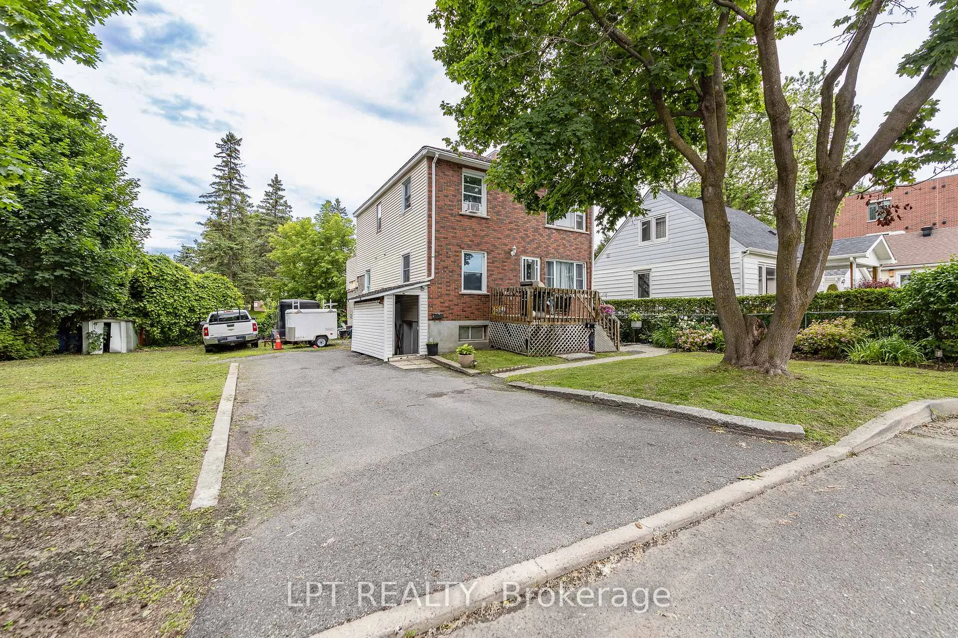 Photo 2 of 361 Iberville Street, Ottawa, Vanier — HOMEH