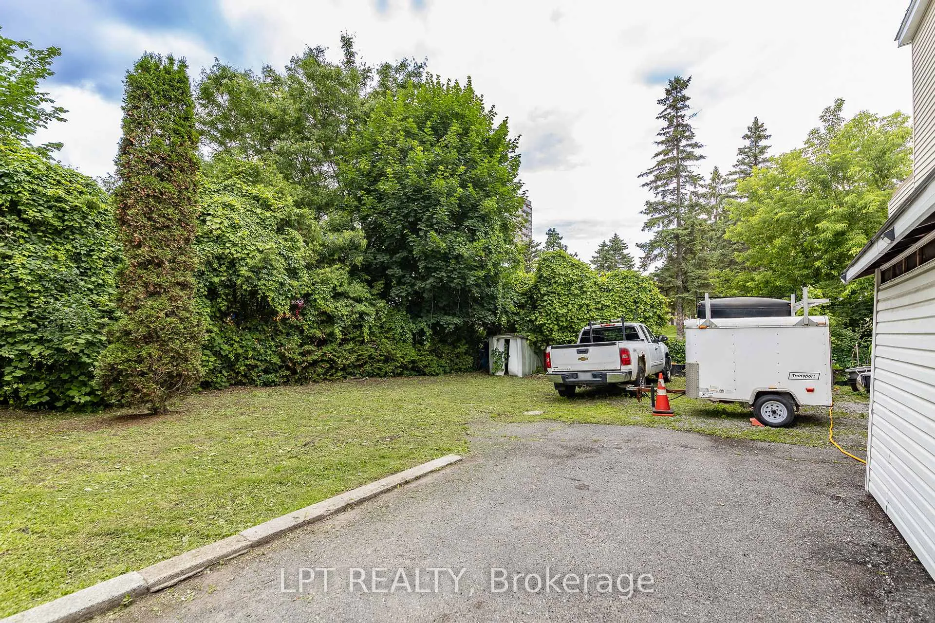 Photo 5 of 361 Iberville Street, Ottawa, Vanier — HOMEH