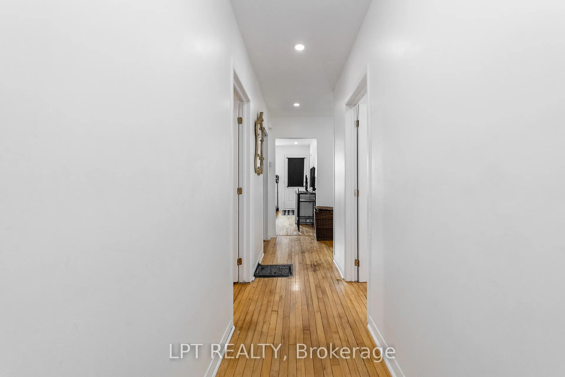 Photo 13 of 361 Iberville Street, Ottawa, Vanier — HOMEH