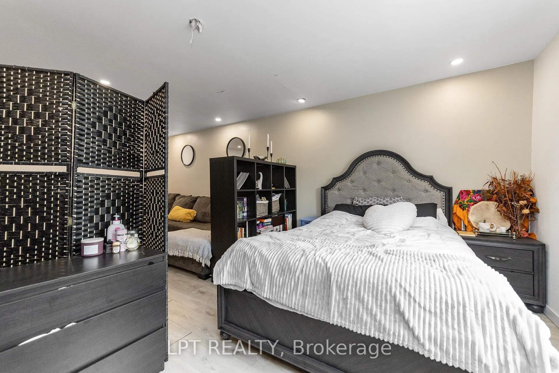 Photo 20 of 361 Iberville Street, Ottawa, Vanier — HOMEH